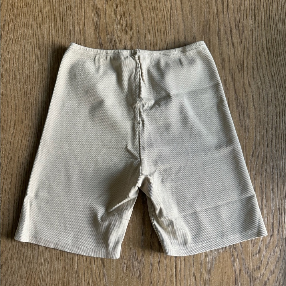 Cherry Los Angeles Ribbed Basic Logo Biker Shorts - Picture 4 of 5